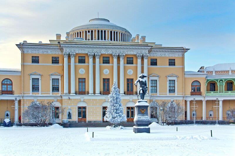 . Павловский Дворец зимой